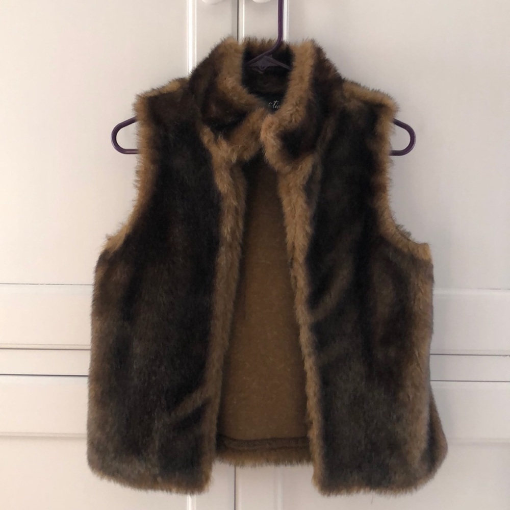 Faux fur vest SMALL